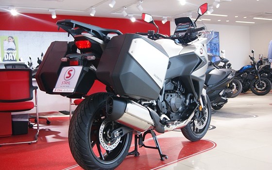 Gebrauchtmotorrad Honda NT1100 - Bild 5 Gebrauchtmotorrad Honda NT1100 - Bild 5