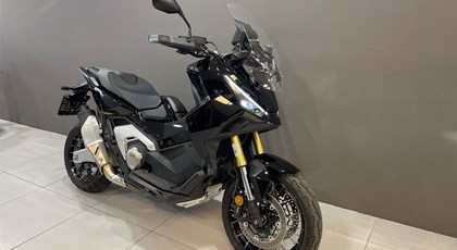 Neumotorrad Honda X-ADV