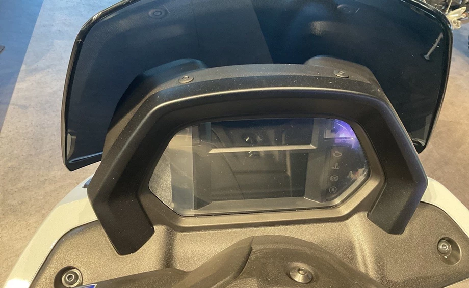 Angebot Yamaha NMAX 125 Tech MAX Bild 4: Angebot Yamaha NMAX 125 Tech MAX