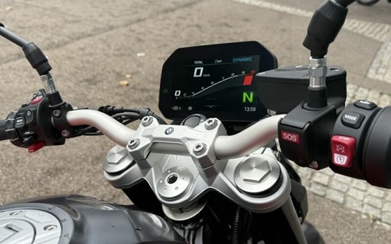 Gebrauchtmotorrad BMW F 900 R - Bild 6