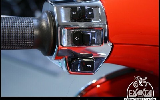 Neufahrzeug Vespa Primavera 125 RED - Bild 19