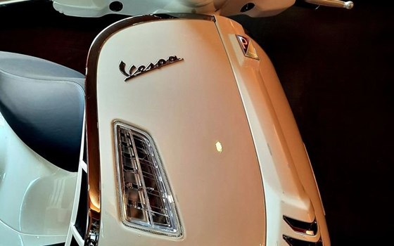 Neufahrzeug Vespa GTS 310 Super - Bild 9