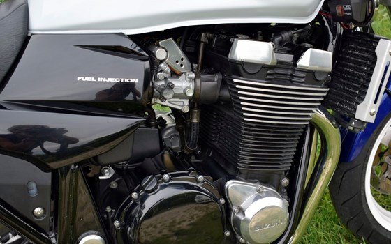 Gebrauchtmotorrad Suzuki GSX 1400 - Bild 6 Gebrauchtmotorrad Suzuki GSX 1400 - Bild 6