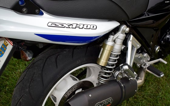 Gebrauchtmotorrad Suzuki GSX 1400 - Bild 9 Gebrauchtmotorrad Suzuki GSX 1400 - Bild 9