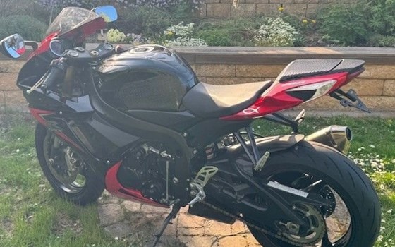 Gebrauchtmotorrad Suzuki GSX-R 750 - Bild 2