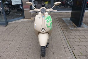 Angebot Vespa 946 Dragon