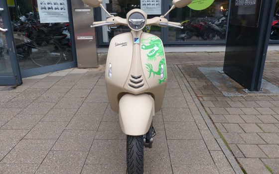 Gebrauchtmotorrad Vespa 946 Dragon - Bild 2