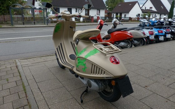 Gebrauchtmotorrad Vespa 946 Dragon - Bild 8