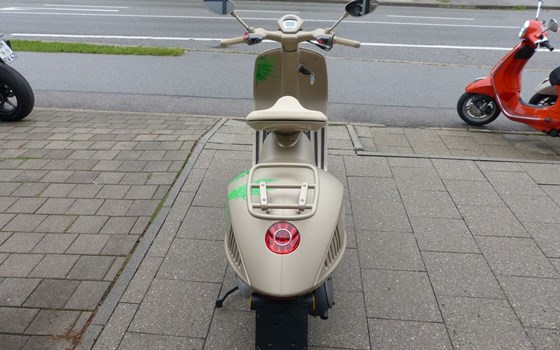 Gebrauchtmotorrad Vespa 946 Dragon - Bild 9