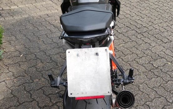 Gebrauchtmotorrad KTM 1290 Super Duke R - Bild 11
