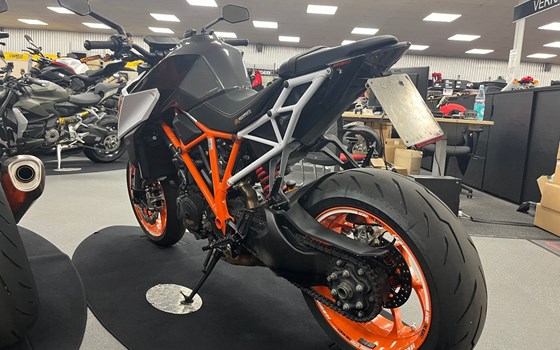 Gebrauchtmotorrad KTM 1290 Super Duke R - Bild 9
