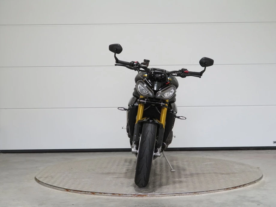 Angebot Triumph Speed Triple 1200 RS Bild 2: Angebot Triumph Speed Triple 1200 RS