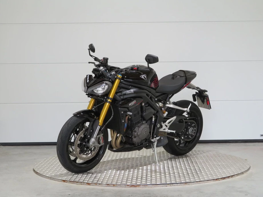 Angebot Triumph Speed Triple 1200 RS Bild 3: Angebot Triumph Speed Triple 1200 RS