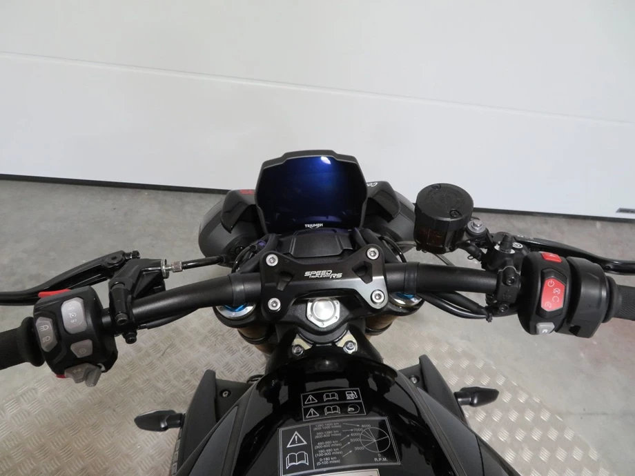 Angebot Triumph Speed Triple 1200 RS Bild 9: Angebot Triumph Speed Triple 1200 RS
