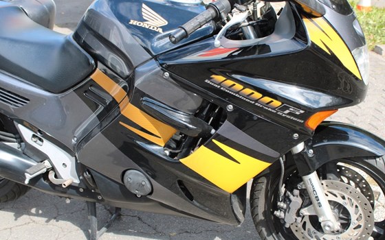 Gebrauchtmotorrad Honda CBR 1000 F - Bild 8