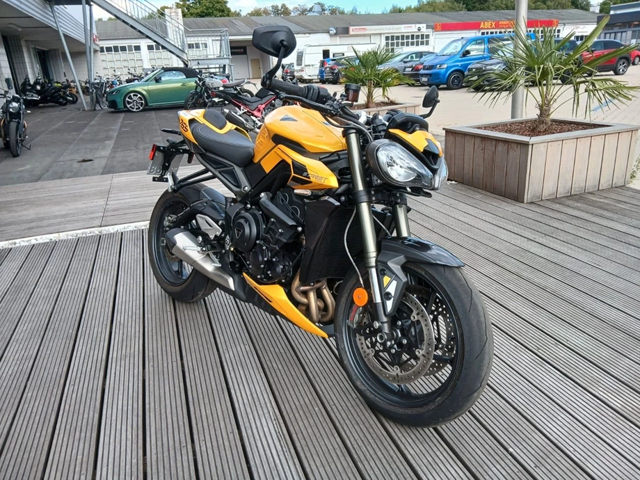 Angebot Triumph Street Triple 765 RS Bild 6: Angebot Triumph Street Triple 765 RS