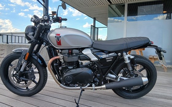Gebrauchtmotorrad Triumph Speed Twin 900 - Bild 2