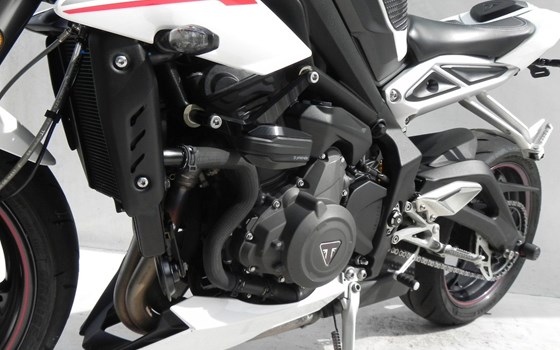 Gebrauchtmotorrad Triumph Street Triple RS - Bild 10