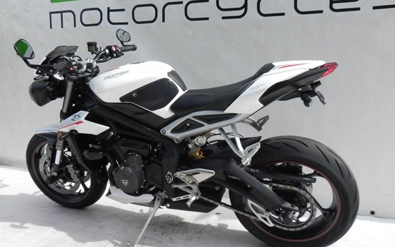 Gebrauchtmotorrad Triumph Street Triple RS - Bild 3