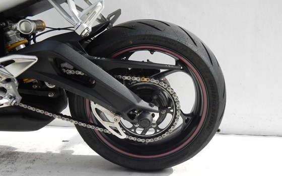Gebrauchtmotorrad Triumph Street Triple RS - Bild 7