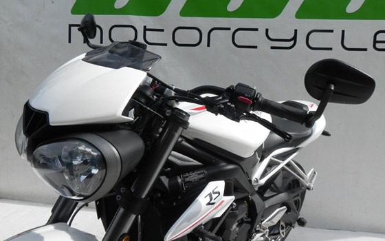 Gebrauchtmotorrad Triumph Street Triple RS - Bild 9