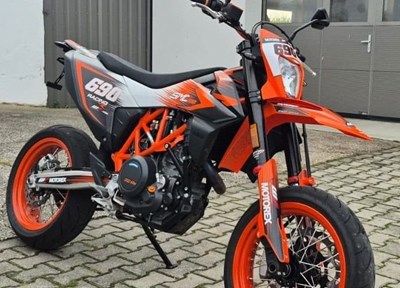 GEBRAUCHTFAHRZEUG KTM 690 SMC R