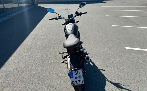 Gebrauchtmotorrad Ducati Scrambler Icon Dark - Bild 6