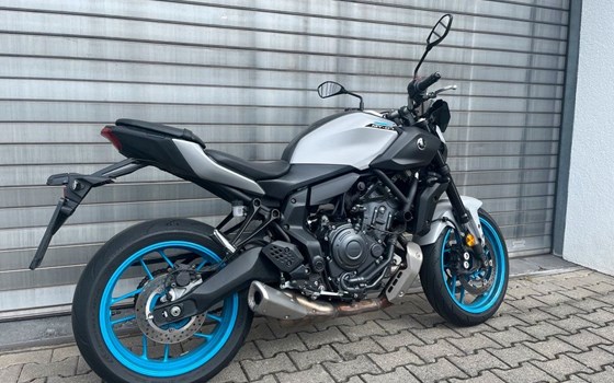 Gebrauchtmotorrad Yamaha MT-07 - Bild 3