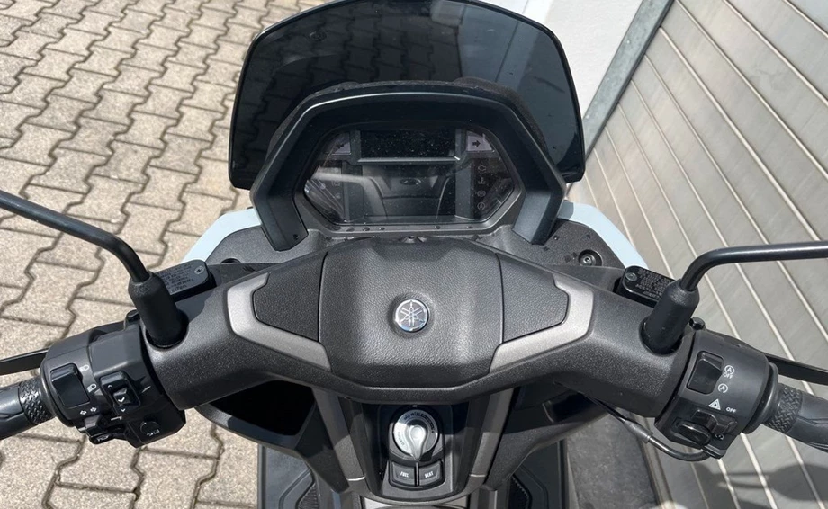 Angebot Yamaha NMAX 125 Tech MAX Bild 7: Angebot Yamaha NMAX 125 Tech MAX
