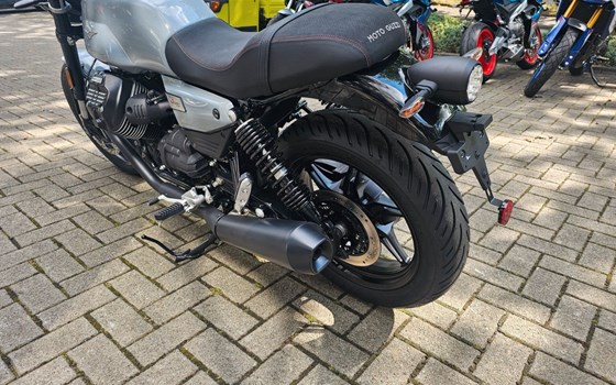 Neufahrzeug Moto Guzzi V7 Sport - Bild 11