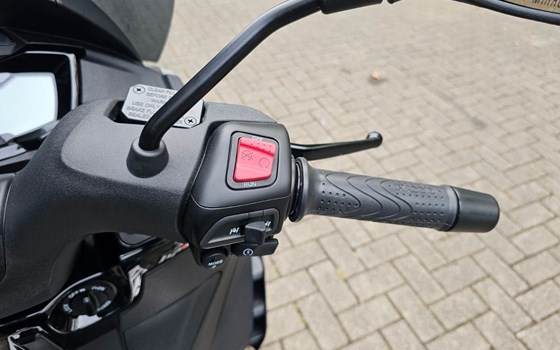 Neufahrzeug Piaggio MP3 310 Sport - Bild 15