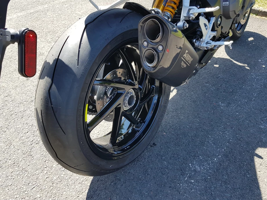 Angebot Triumph Speed Triple 1200 RX Bild 11: Angebot Triumph Speed Triple 1200 RX