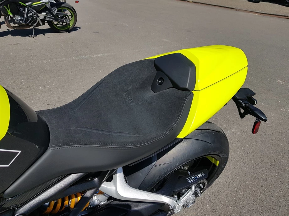 Angebot Triumph Speed Triple 1200 RX Bild 12: Angebot Triumph Speed Triple 1200 RX