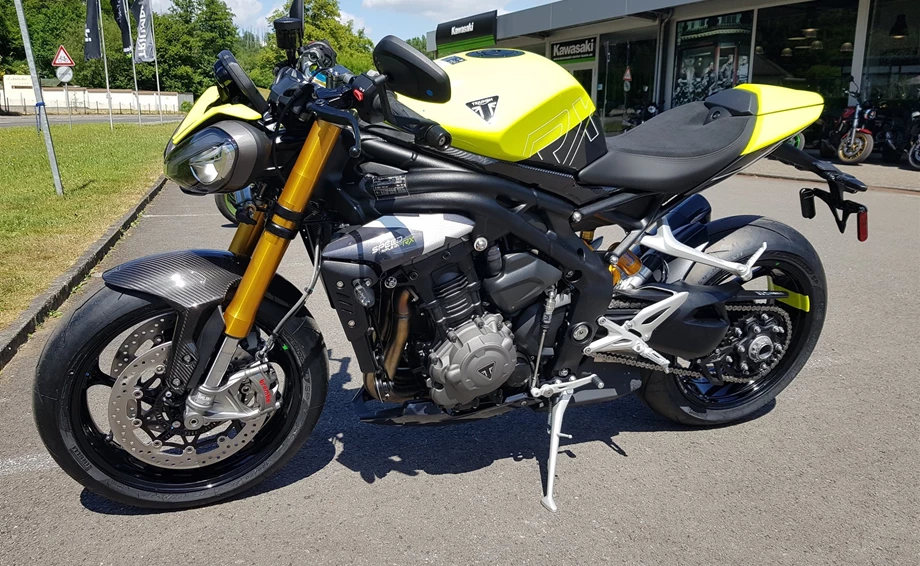 Angebot Triumph Speed Triple 1200 RX Bild 4: Angebot Triumph Speed Triple 1200 RX