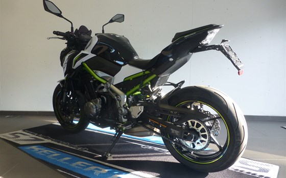 Motorrad Occasion Kawasaki Z900 - Bild 4