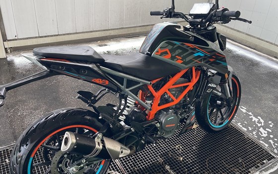 Gebrauchtmotorrad KTM 125 Duke - Bild 2 Gebrauchtmotorrad KTM 125 Duke - Bild 2