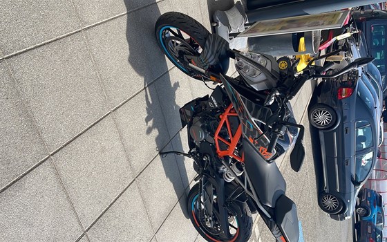 Gebrauchtmotorrad KTM 125 Duke - Bild 7 Gebrauchtmotorrad KTM 125 Duke - Bild 7