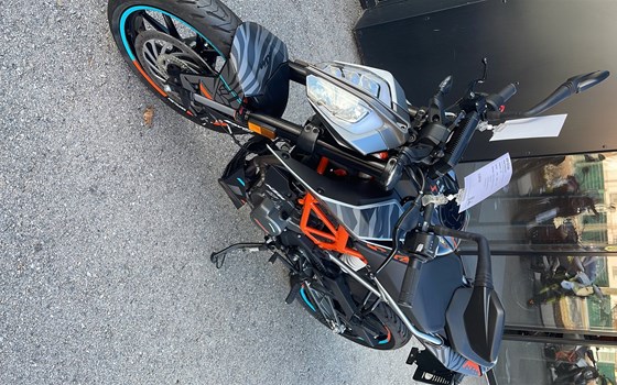 Gebrauchtmotorrad KTM 125 Duke - Bild 8 Gebrauchtmotorrad KTM 125 Duke - Bild 8