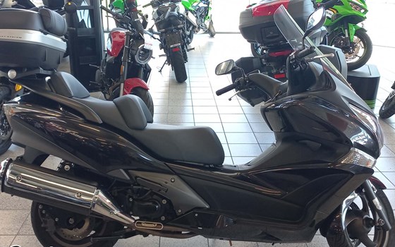 Gebrauchtmotorrad Honda SW-T 400 - Bild 1 Gebrauchtmotorrad Honda SW-T 400 - Bild 1