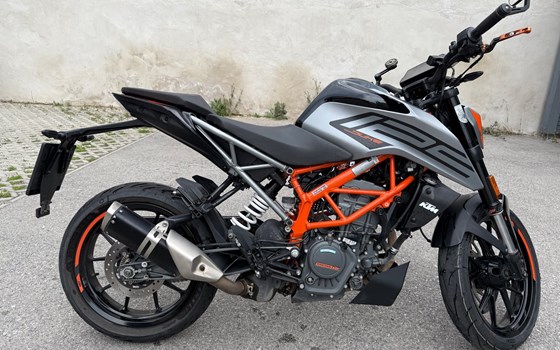 Gebrauchtmotorrad KTM 125 Duke - Bild 1 Gebrauchtmotorrad KTM 125 Duke - Bild 1