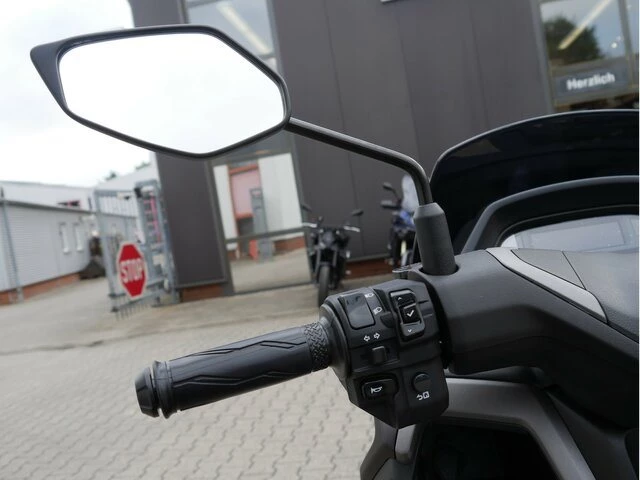 Angebot Yamaha NMAX 125 Tech MAX Bild 12: Angebot Yamaha NMAX 125 Tech MAX