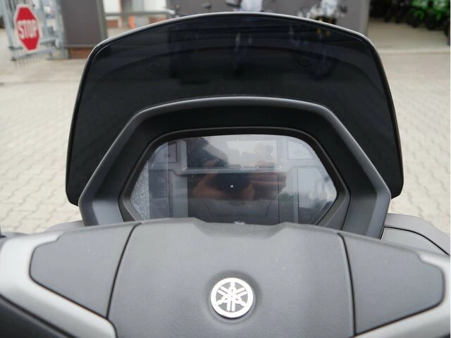 Angebot Yamaha NMAX 125 Tech MAX Bild 15: Angebot Yamaha NMAX 125 Tech MAX
