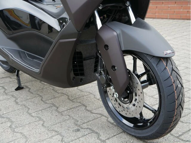 Angebot Yamaha NMAX 125 Tech MAX Bild 4: Angebot Yamaha NMAX 125 Tech MAX