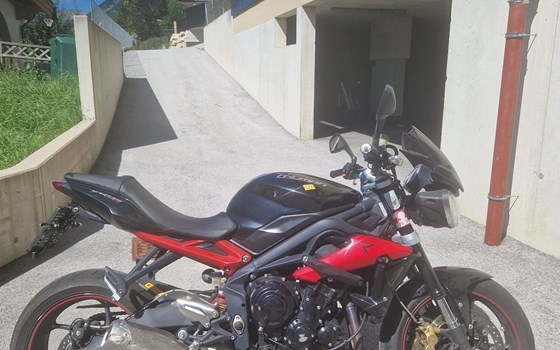 Gebrauchtmotorrad Triumph Street Triple - Bild 2 Gebrauchtmotorrad Triumph Street Triple - Bild 2