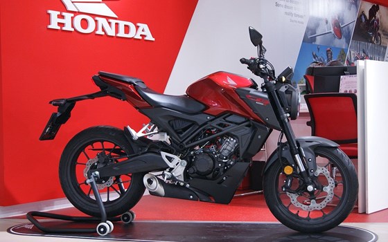 Neufahrzeug Honda CB125R - Bild 2 Neufahrzeug Honda CB125R - Bild 2