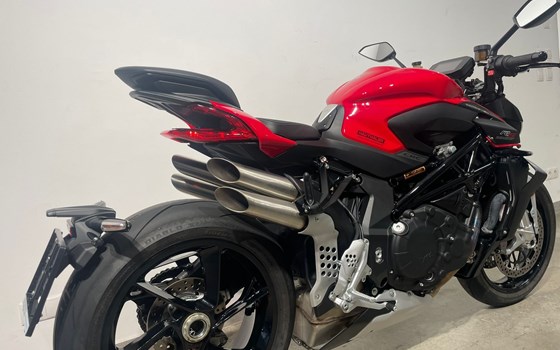 Gebrauchtmotorrad MV Agusta Brutale 1000 RS - Bild 2 Gebrauchtmotorrad MV Agusta Brutale 1000 RS - Bild 2