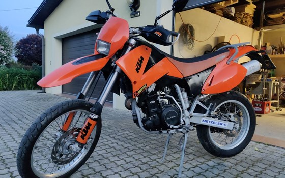 Gebrauchtmotorrad KTM 640 LC4 Supermoto - Bild 1 Gebrauchtmotorrad KTM 640 LC4 Supermoto - Bild 1