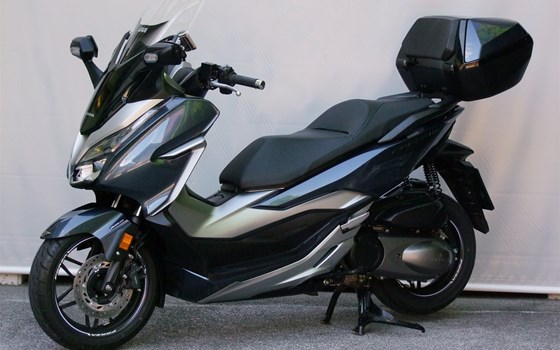 Gebrauchtmotorrad Honda Forza 300 - Bild 1 Gebrauchtmotorrad Honda Forza 300 - Bild 1