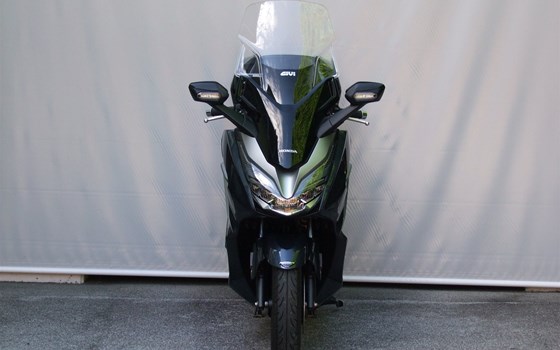 Gebrauchtmotorrad Honda Forza 300 - Bild 15 Gebrauchtmotorrad Honda Forza 300 - Bild 15