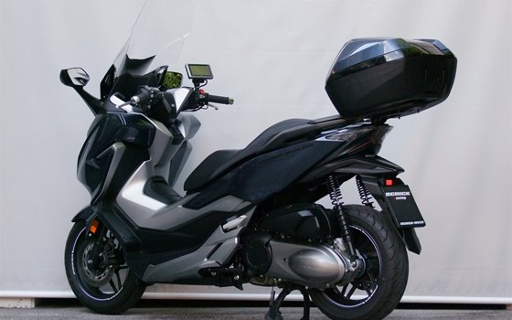 Gebrauchtmotorrad Honda Forza 300 - Bild 6 Gebrauchtmotorrad Honda Forza 300 - Bild 6